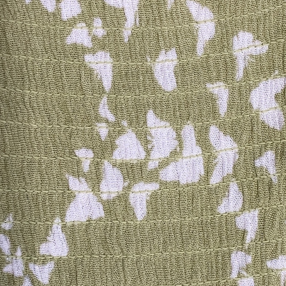 So smocked puff sleeve crop top w butterfly abstract print L jrs - Picture 12 of 17